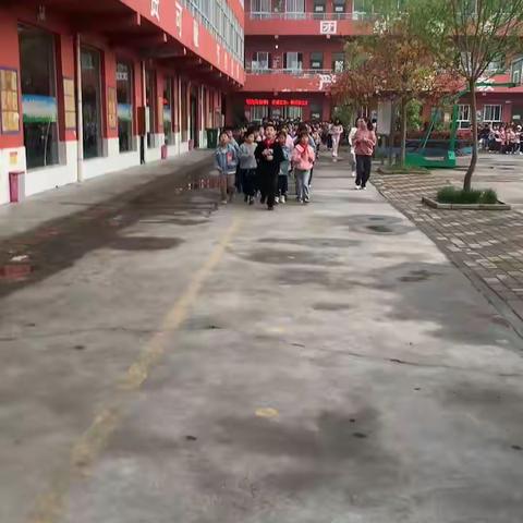 先锋小学早操