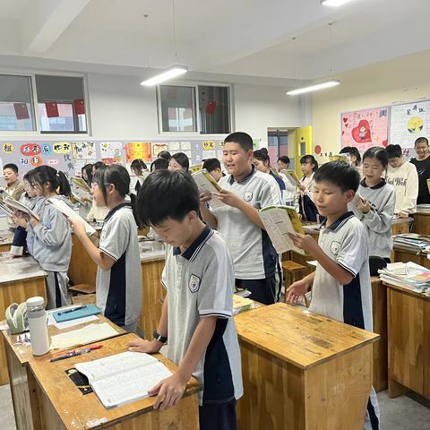 抓实变式朗读，助力英语教学——钢城现代学校学校初中英语组10月份教研活动