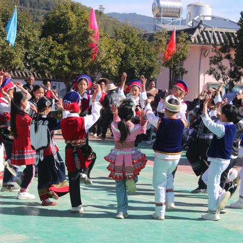 鹤庆县六合彝族乡黑水小学迎新年冬季亲子运动会圆满结束