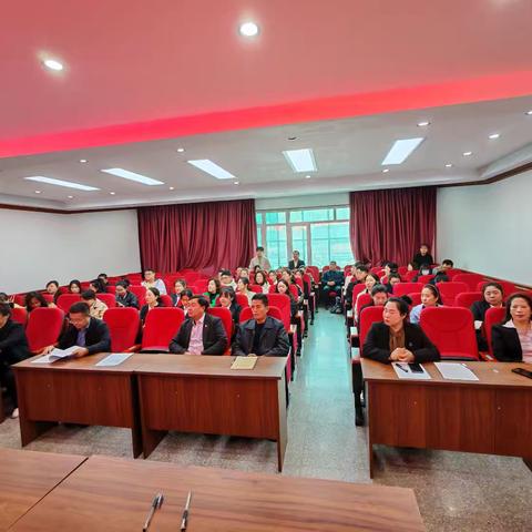 园丁送教传薪火，名师结对启新程——江源区开展“送课下乡”暨名师工作室对口帮扶活动