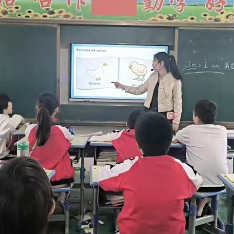 【程楼乡东村小学】走进精彩 的课堂——程楼乡东村小学三年级英语教研活动