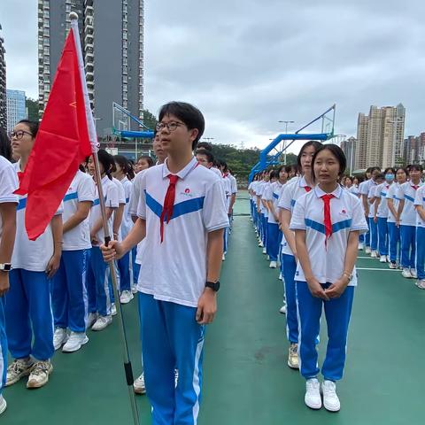 挺膺时代担当，强国复兴有我 ——主题团队活动暨初二年级离队入团仪式（813班总结）