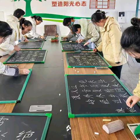 墨香润教坛，三字展风采——新安中心小学教师“三字”基本功大赛圆满落幕