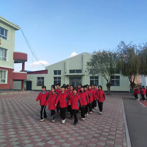 阳光体育强体魄 队列队形展风采 ‍步古沟镇中心小学队形队列比赛