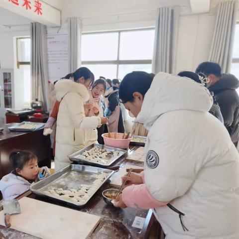 冬至欢乐包饺子，南彰一中温暖共享