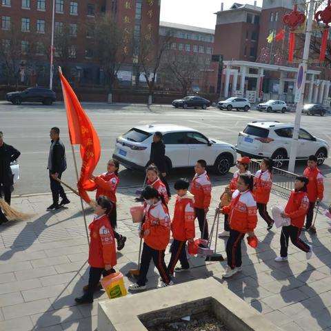 传承雷锋精神 争做新时代好队员——腾鳌福安小学开展学雷锋主题活动