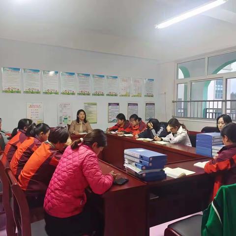 勿拥挤，防踩踏——苓芝幼儿园防踩踏演练