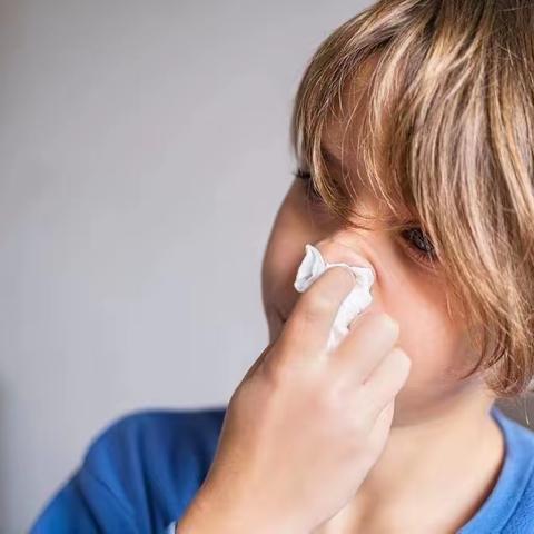 狂打喷嚏、鼻塞难受，敏宝鼻真的很心塞!快来了解卿雅堂鼻通术吧!