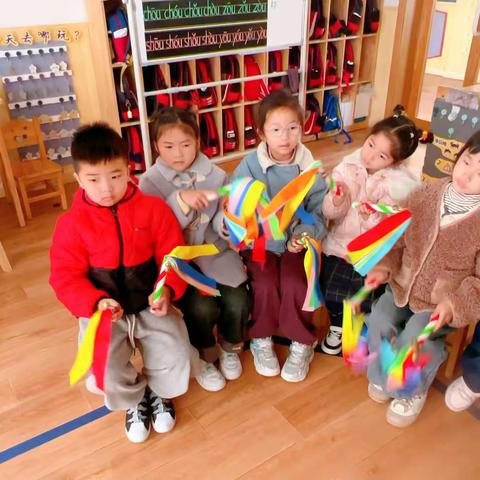 “美”在云端，“乐”在其中               ——大三班3月瞬间