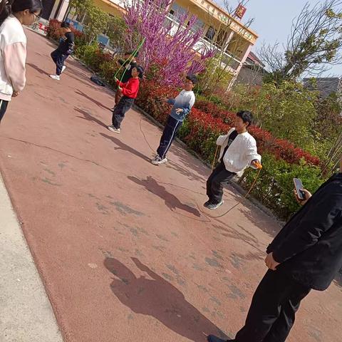 绳舞飞扬 幸福满格 ——金针小学一分钟跳绳比赛风采