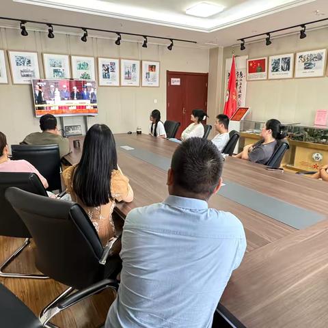 “致敬·前行”——百花公园社区党委组织纪念抗战胜利80周年主题观礼活动