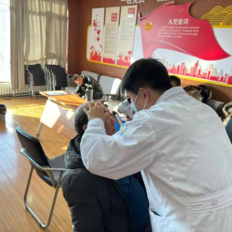 【百花向党】百花公园社区携手多家医院开展"健康义诊进社区"公益活动