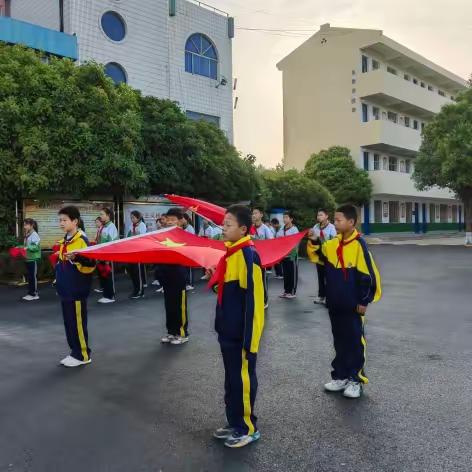 为红领巾添彩，向新梦想奋进——黑池镇中心小学一年级新生入队仪式