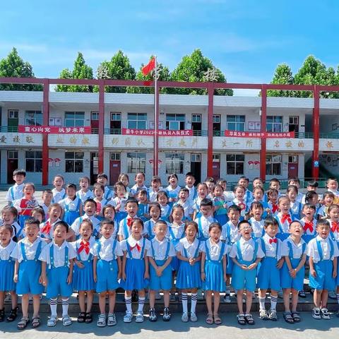 【木栾中心幼儿园】初探小学，礼遇成长——大班参观小学活动