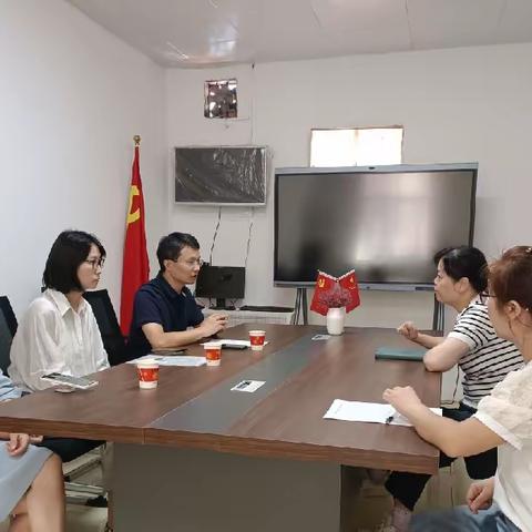 在职党员双报到  激发互助共建社区治理新格局