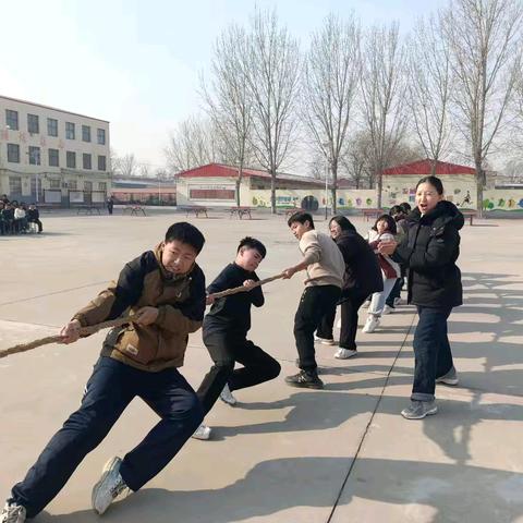 凝心聚力，“绳”采飞扬 ——广宗五中举行冬季拔河比赛