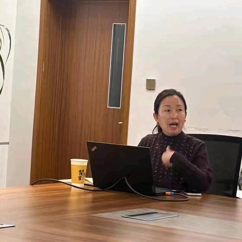 用“看见”守护成长，以“专业”化解危机——前旗二中班主任心理危机预防与干预专题培训