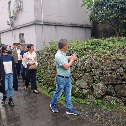 美兰区调研秀英、琼山区农村人居环境整治暨召开工作推进会