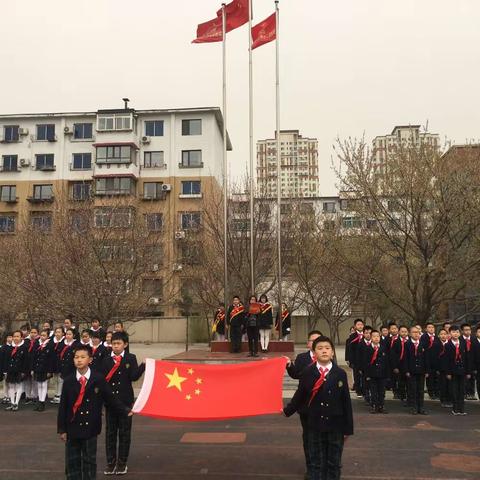 “我运动，我健康，我快乐”   ——雷锋第二小学主题升旗仪式