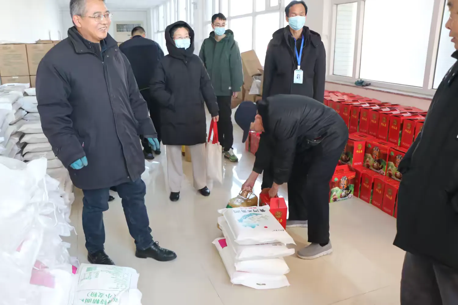 简篇-情系桑榆晚 共话薪火传
——东营区实验小学召开退休教师座谈会