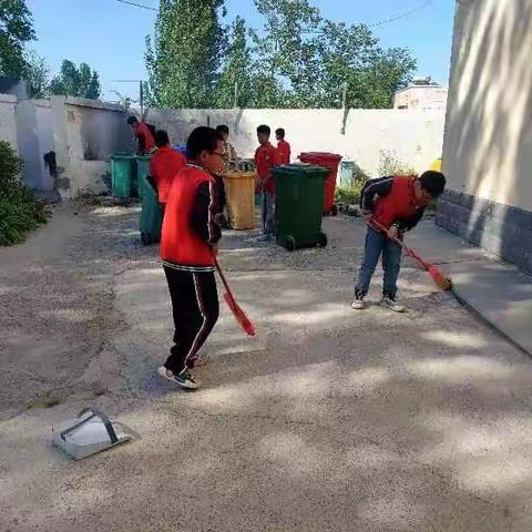 群力小学巩卫纪实