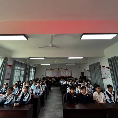 安源中学举行文明寝室颁奖活动