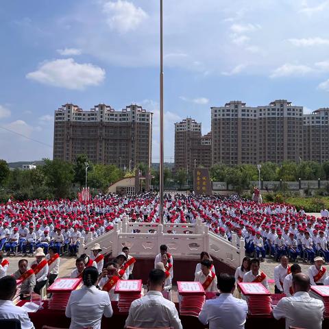 躬耕教坛 强国有我 ——高关初级中学召开庆祝第39个教师节表彰大会