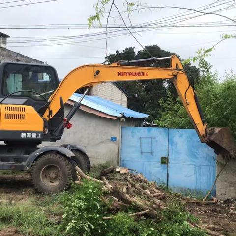 高坡村开展人居环境卫生整治