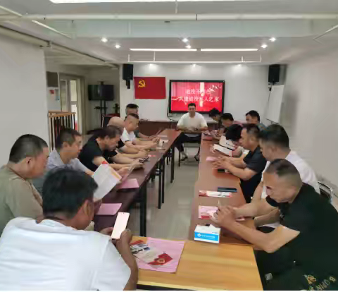 退役不褪色，共建退役军人之家——营市街街道机车社区开展退役军人座谈会