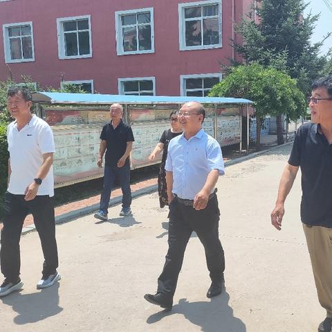 深入基层调研 心系学校发展——北票市教育局党组书记、局长韩泽义一行到长皋乡学校调研指导工作
