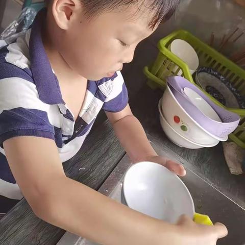 来自横峰二小一（8）杨锦程的暑假生活分享美篇