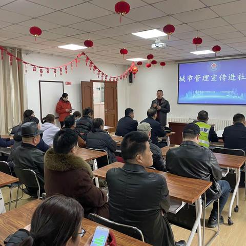 【巩固提升 和谐堤口】堤口路城市管理办公室：城管宣传进社区，服务居民“零距离”