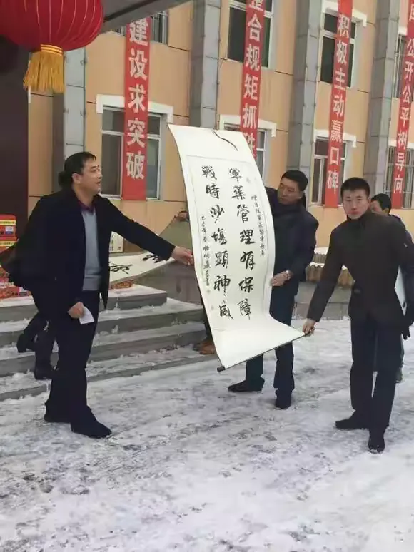 简篇-拥军铸就无悔人生
——记全国爱国拥军模范张洪杰