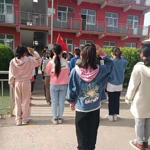 🌻🌻🌻关爱学生、幸福成长--东杨庄镇总校冯杨庄学校为学生成长护航
