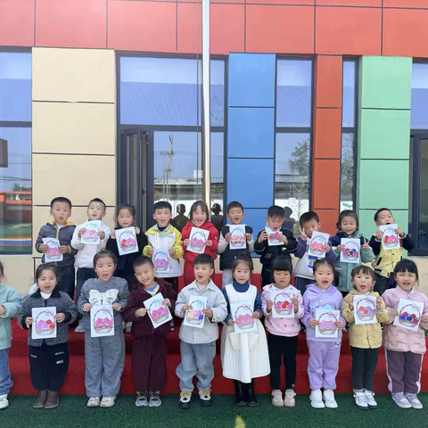 【精致教育】“童心敬老  爱在重阳”——潼关县桐峪镇中心幼儿园重阳节活动