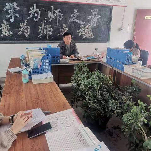 用心听，促成长——骆集乡小学高年级语文教研活动