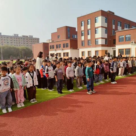 馆陶县第五实验小学升旗仪式纪实