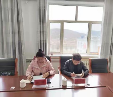 根河市委常委、宣传部部长孙娟一行深入满归镇开展督导检查
