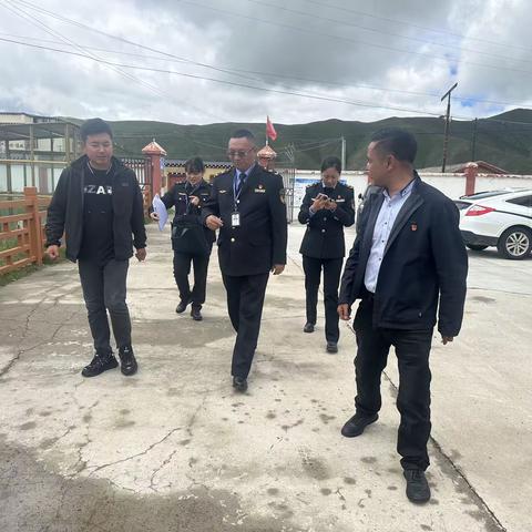 石渠县市场监督管理局一行工作组到呷依乡卫生院展开执法检查等工作