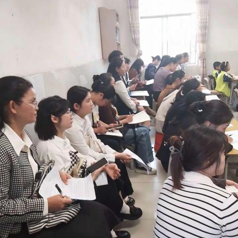 芳华待灼，砥砺深耕——高新学校课堂大练兵活动（一）