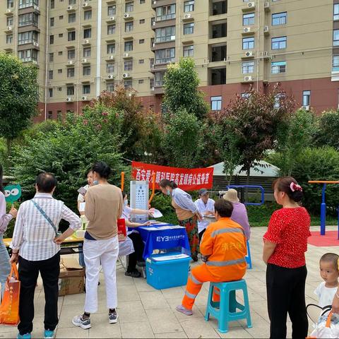 【党建引领】眼科义诊进社区，关爱老人眼健康----东泰社区开展“预防视力残疾 助力西安健康”公益活动
