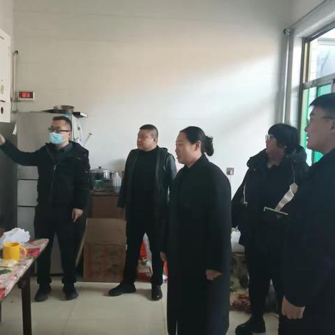 蓝天与暖冬的双重守护 ——武安镇开展劣质散煤管控排查工作