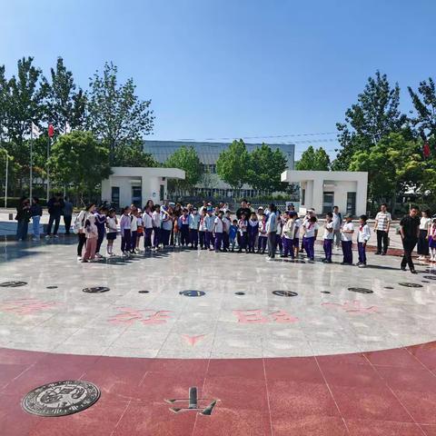 “寻迹时间奥秘 邂逅海鸥匠心”——生态城南开小学四年级三班社会实践活动