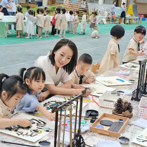 “传承非遗之美，绽放时代风采”－弋阳县第三幼儿园六一游园活动