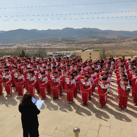 “清明祭英烈 共铸中华魂”小牛群小学清明节祭扫烈士墓活动