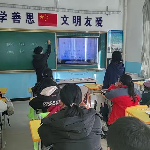 兴隆镇学区研训室到跑马场联合小学指导教学工作