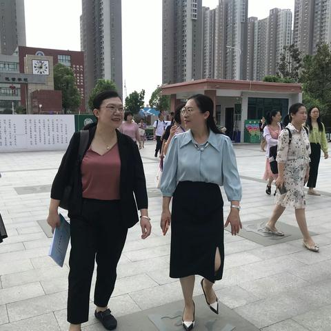 广西基础教育名师青蓝工程研修比较学习郑州组7月28日学习简报