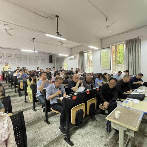 视导引领，砥砺前行——湘乡市教育局领导来我校开展教育教学专项视导工作