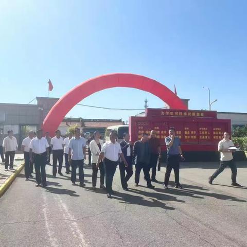 情暖教师节 坚守育人心 ——第41个教师节里的新荣二中