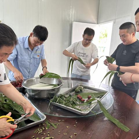 “粽叶飘香话端午、五色彩绳送祝福”——太原学院项目部举办端午节系列活动